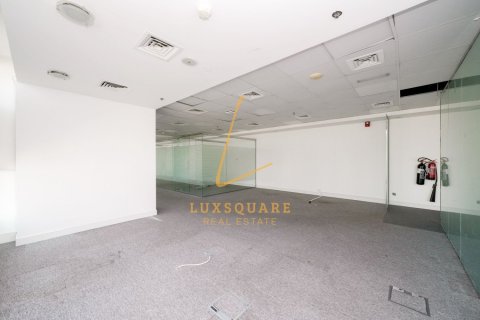 341m² Office in Sheikh Zayed Road, UAE No. 220205 26