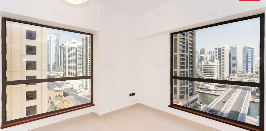 3 bedrooms Apartment in Dubai, UAE No. 213428