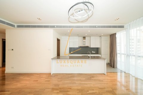 3 bedrooms Apartment in Al Wasl, UAE No. 220209 3