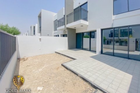 Villa de 3 dormitorios en Dubai Land, UAE No. 33134 9
