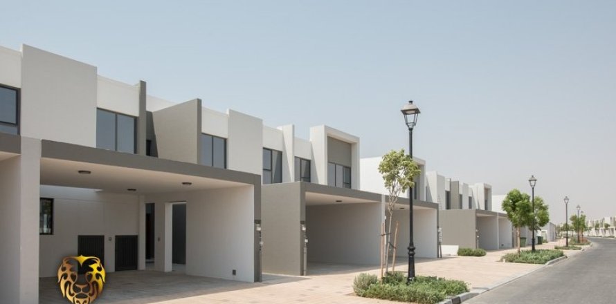 Villa de 3 dormitorios en Dubai Land, UAE No. 33134