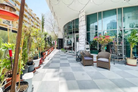 Квартира с 2 спальнями в Джумейра Вилладж Серкл, ОАЭ №129286 17