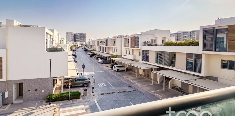 3 bedrooms Townhouse in Dubai South (Dubai World Central), UAE No. 220946