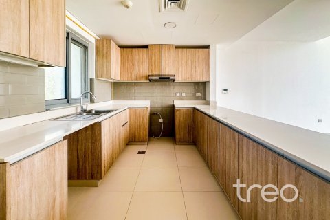 3 bedrooms Townhouse in Dubai South (Dubai World Central), UAE No. 220946 3