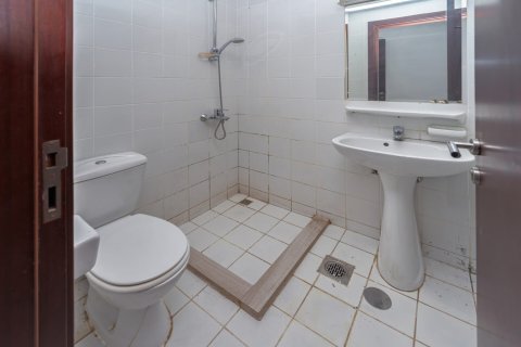 Apartment de 3 dormitorios en Emirates Crown, UAE No. 167557 3