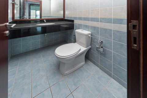 Apartment de 3 dormitorios en Emirates Crown, UAE No. 167557 8