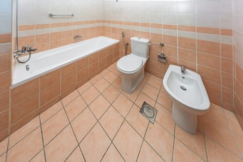 Apartment de 3 dormitorios en Emirates Crown, UAE No. 167557 7
