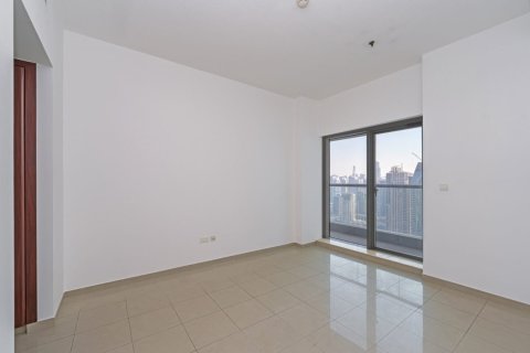 Apartment de 3 dormitorios en Emirates Crown, UAE No. 167557 9