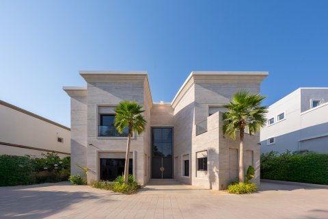 Вилла с 7 спальнями в Emirates Hills, ОАЭ №212787