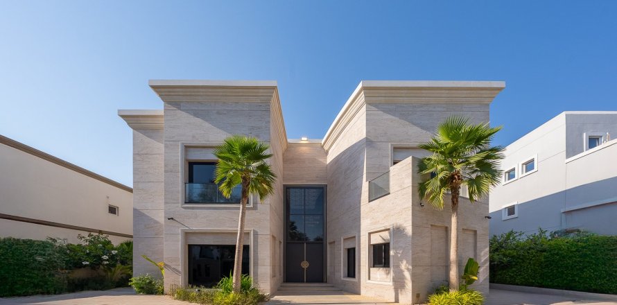 Вилла с 7 спальнями в Emirates Hills, ОАЭ №212787