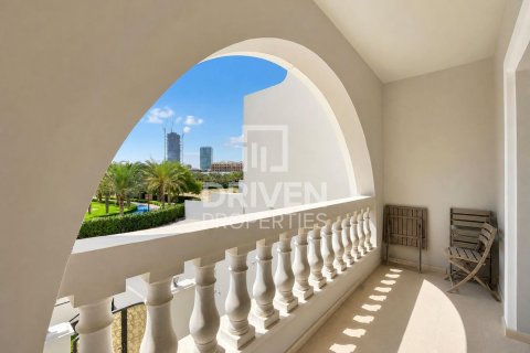 Villa de 4 chambres à District 15, UAE No. 221491 21