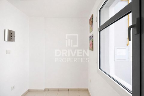 Villa de 4 chambres à District 15, UAE No. 221491 5