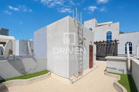 Villa de 4 chambres à District 15, UAE No. 221491 27