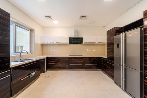 6 bedrooms Villa in Dubai, UAE No. 217147 22