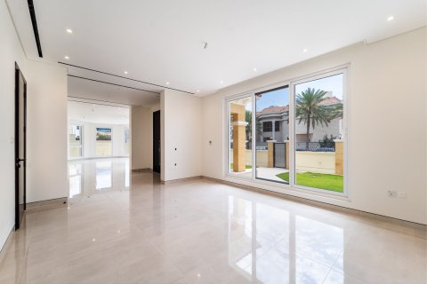 6 bedrooms Villa in Dubai, UAE No. 217147 5