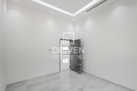 Villa de 5 dormitorios en Nadd Al Sheba, UAE No. 204766 16