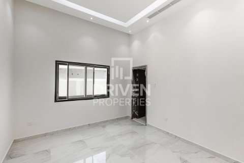 Villa de 5 dormitorios en Nadd Al Sheba, UAE No. 204766 10