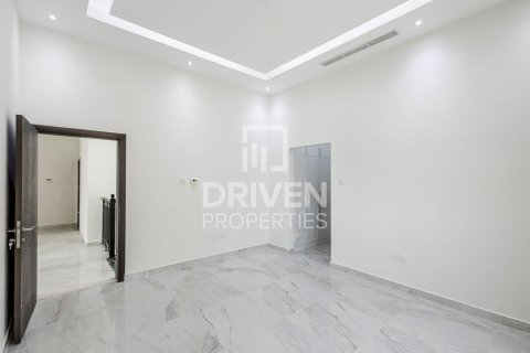 Villa de 5 dormitorios en Nadd Al Sheba, UAE No. 204766 13
