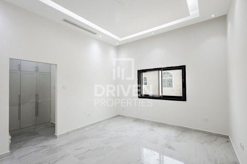 Villa de 5 dormitorios en Nadd Al Sheba, UAE No. 204766 25