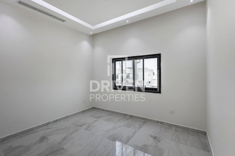 Villa de 5 dormitorios en Nadd Al Sheba, UAE No. 204766 24