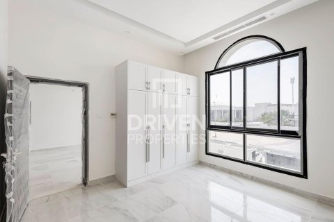 Villa de 5 dormitorios en Nadd Al Sheba, UAE No. 204766 11