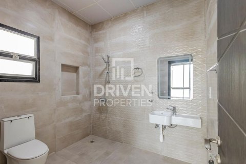 Villa de 5 dormitorios en Nadd Al Sheba, UAE No. 204766 8