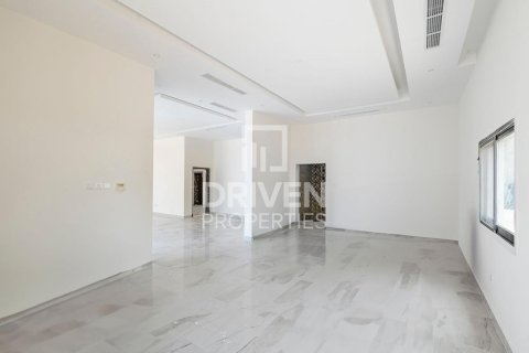 Villa de 5 dormitorios en Nadd Al Sheba, UAE No. 204766 21