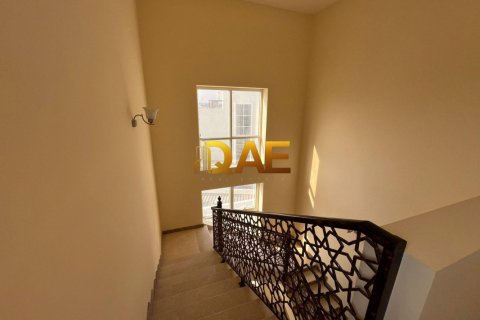 Villa de 7 chambres à Dubai, UAE No. 52036 22