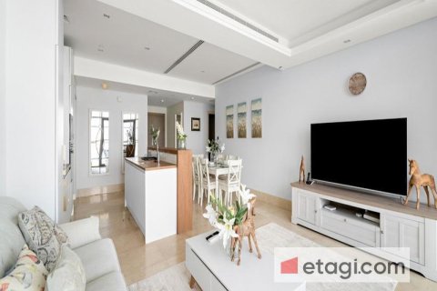 3 bedrooms Apartment in The Crescent, UAE No. 48041 13