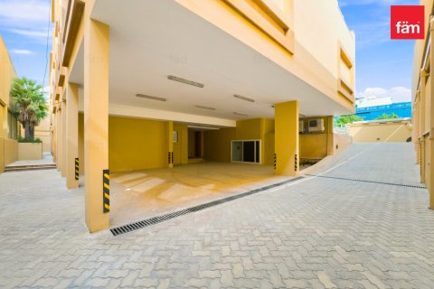 1393.5m² Office in Umm Suqeim, UAE No. 203085 21