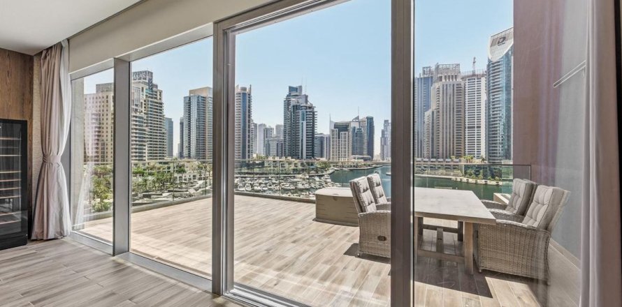 Appartement de 4 chambres à Dubai Marina, UAE No. 221977
