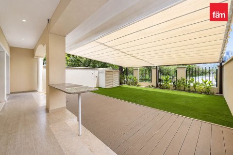 2 bedrooms Townhouse in Dubai, UAE No. 167213 9