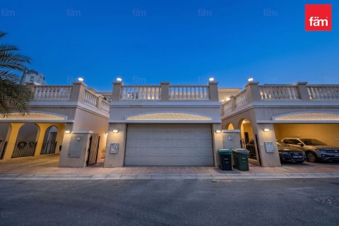 2 bedrooms Townhouse in Dubai, UAE No. 167213 8