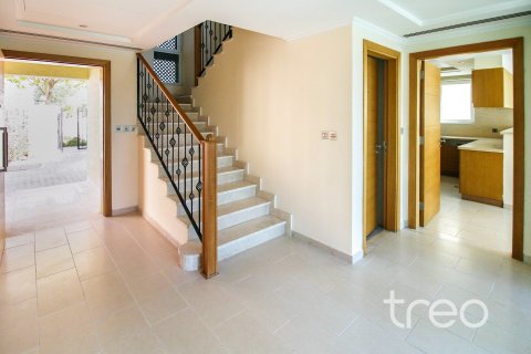 3 bedrooms Villa in Regional, UAE No. 220788 6