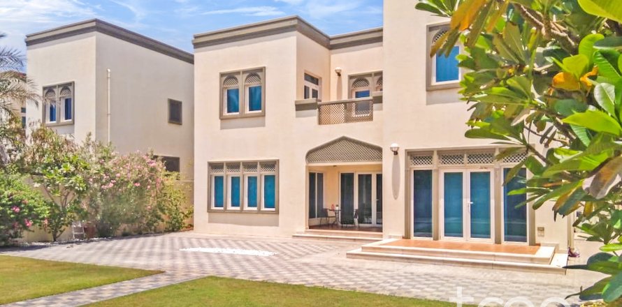 3 bedrooms Villa in Regional, UAE No. 220788