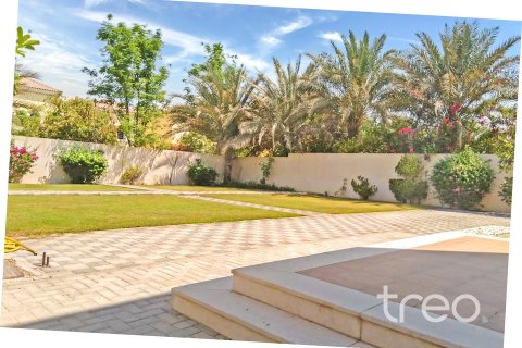 3 bedrooms Villa in Regional, UAE No. 220788 15