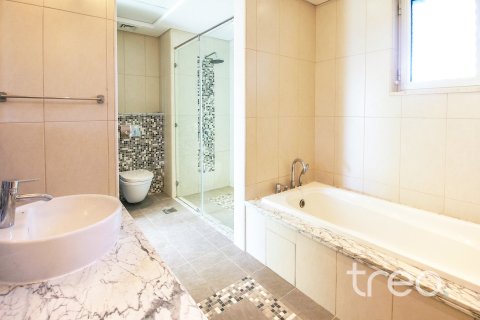 3 bedrooms Villa in Regional, UAE No. 220788 11