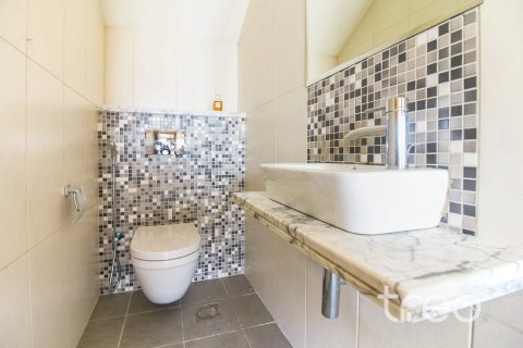 3 bedrooms Villa in Regional, UAE No. 220788 8