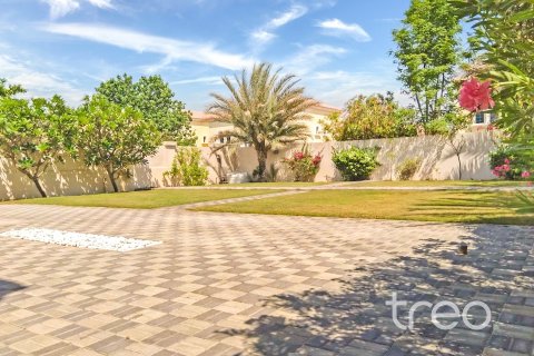 3 bedrooms Villa in Regional, UAE No. 220788 14