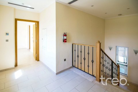 3 bedrooms Villa in Regional, UAE No. 220788 9