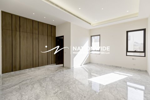 Villa de 9 dormitorios en Abu Dhabi, UAE No. 104793 3