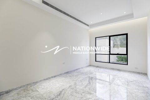 Villa de 9 dormitorios en Abu Dhabi, UAE No. 104793 17