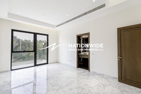 Villa de 9 dormitorios en Abu Dhabi, UAE No. 104793 4