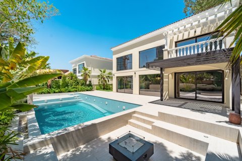 Вилла с 5 спальнями в Jumeirah Village Triangle, ОАЭ №161046