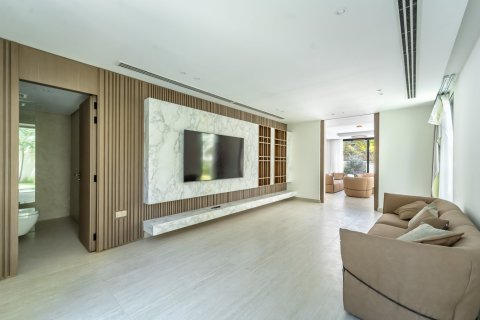 5 bedrooms Villa in Jumeirah Village Triangle, UAE No. 161046 9