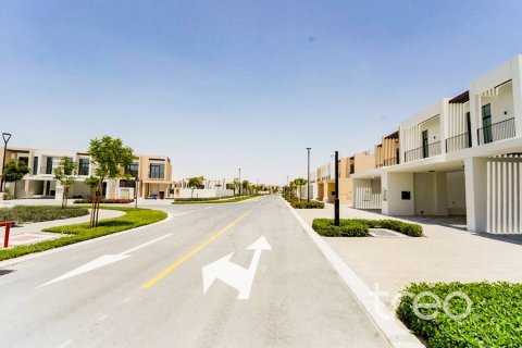 4 bedrooms Villa in EMAAR South, UAE No. 220908 22