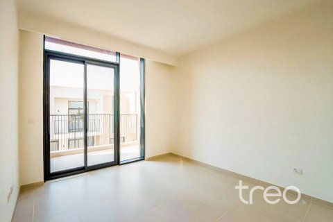 4 bedrooms Villa in EMAAR South, UAE No. 220908 13