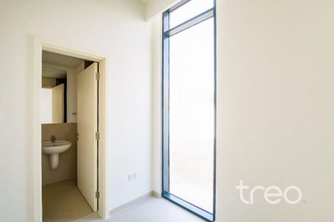 4 bedrooms Villa in EMAAR South, UAE No. 220908 20