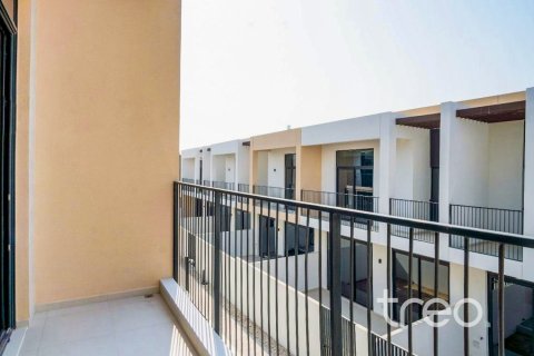 4 bedrooms Villa in EMAAR South, UAE No. 220908 18