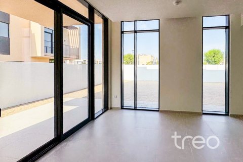 4 bedrooms Villa in EMAAR South, UAE No. 220908 7
